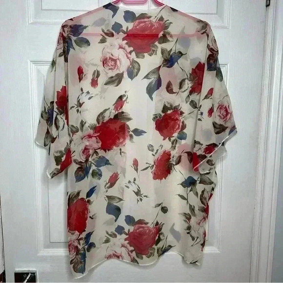 Kimono Sheer Floral  White / Red / Blue Size - Picture 11 of 16